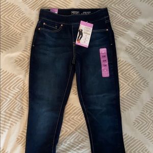 NWT Levi’s Pull-On Skinny Jeans